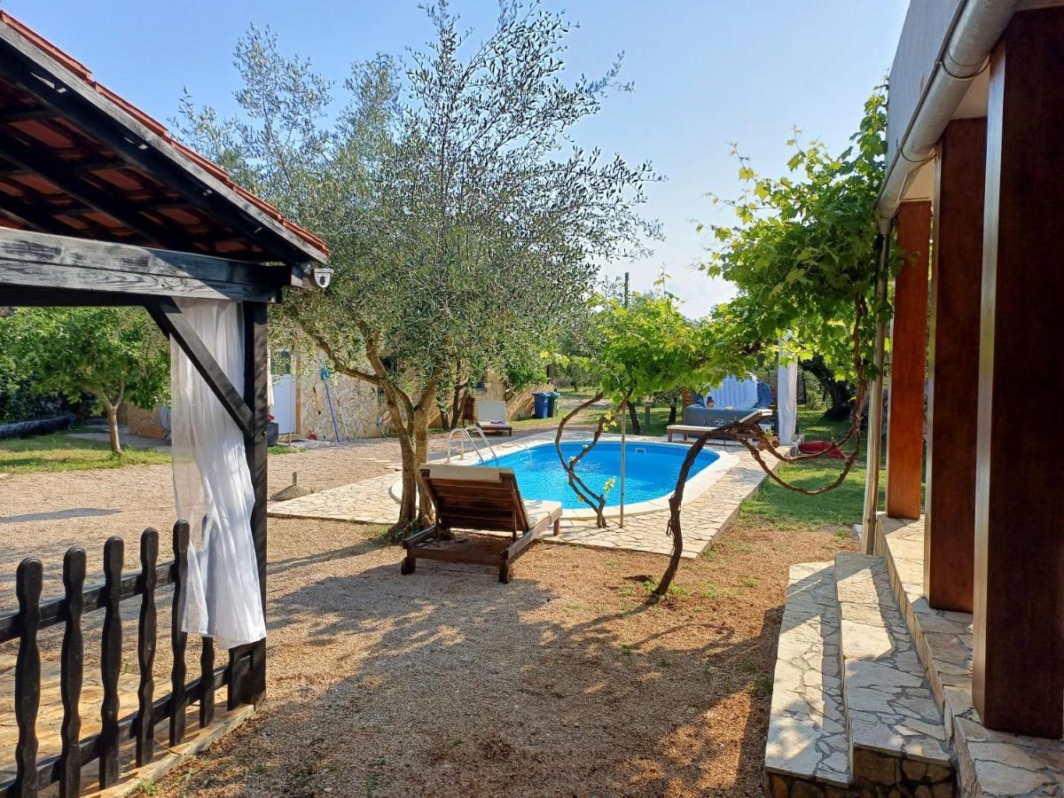 Holiday House Pulina بونات المظهر الخارجي الصورة